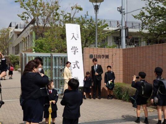 雨から晴れへと（2023年度入学式）